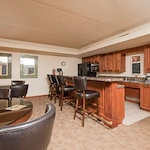 Image of Lilac Senior (5)