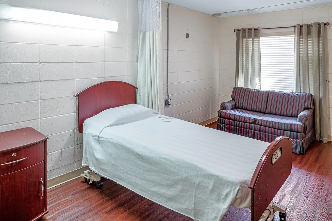 PruittHealth Skilled Nursing & Rehabilitation Center Senior Care in Covington, Georgia bedroom