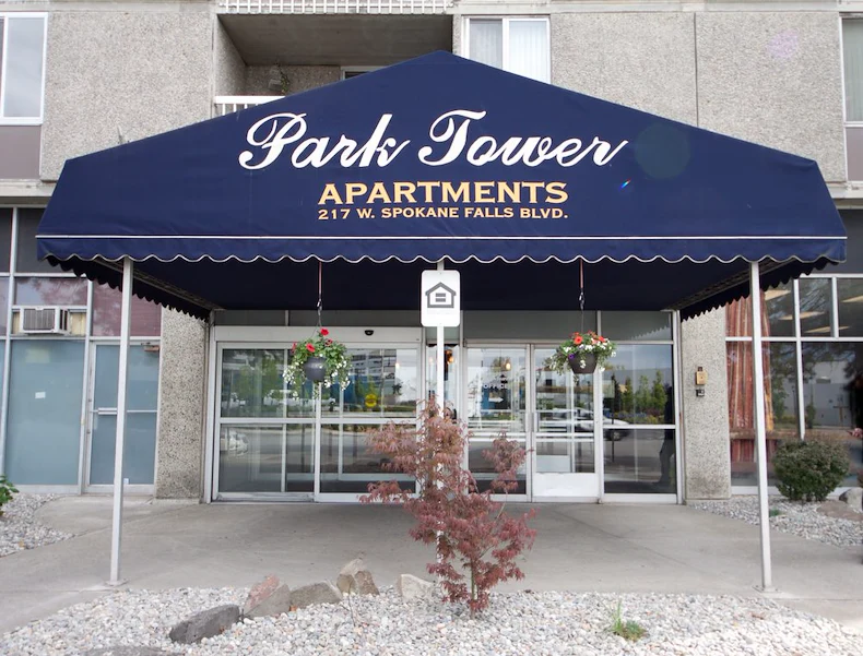 Image of Park Tower Apartments (4)