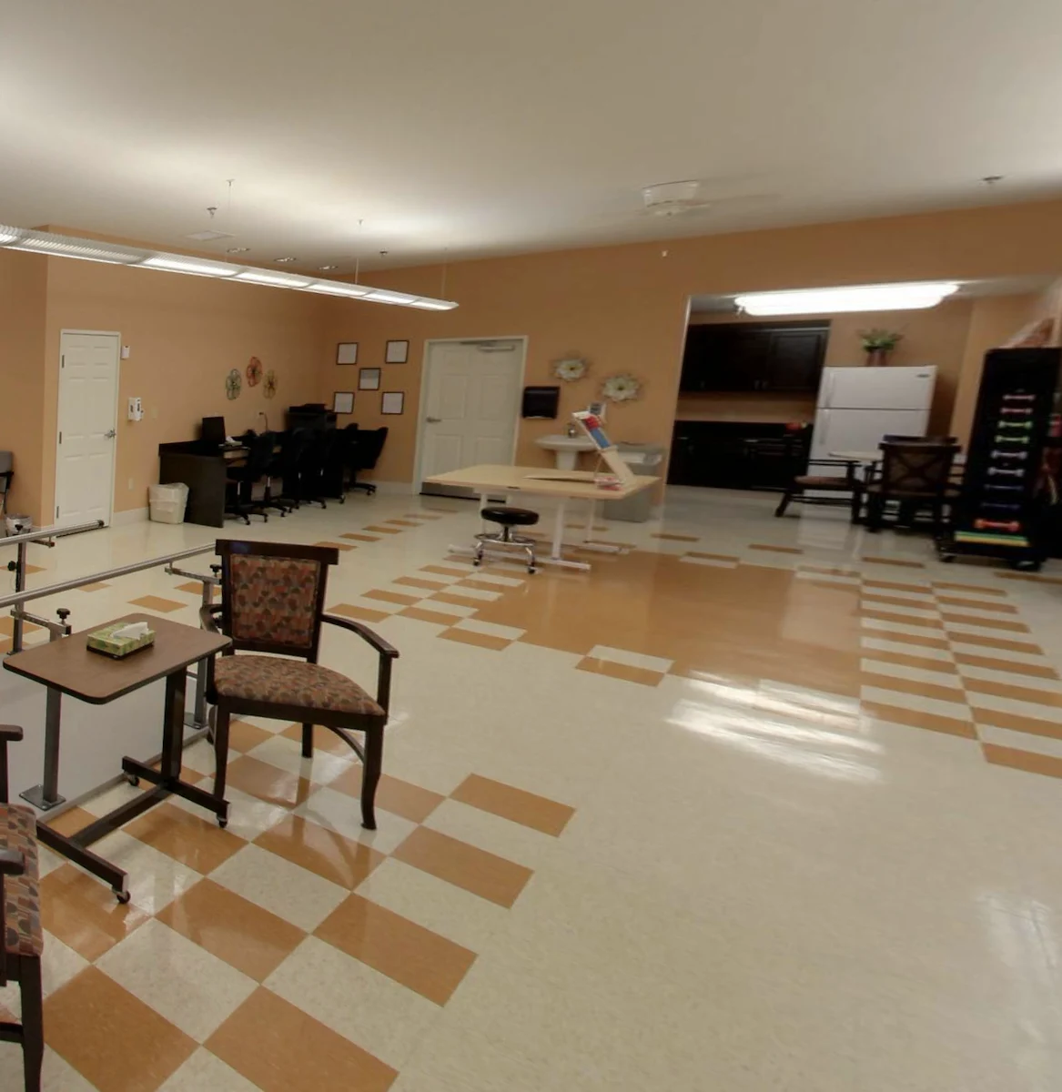 Image of Courtney Manor (3)