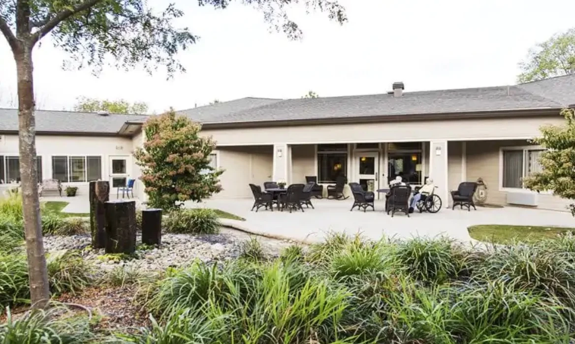 Image of Colonial Gardens Memory Care (2)