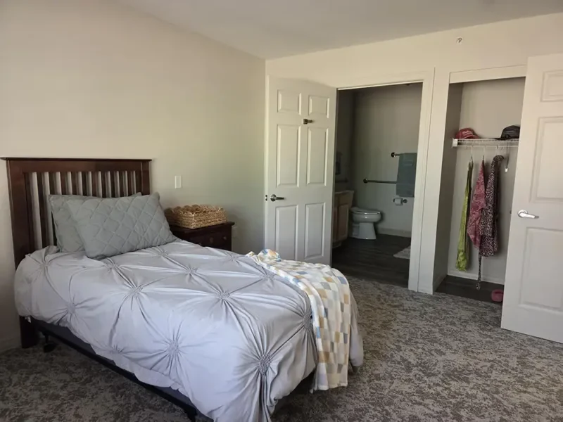Image of Trustwell Living at Oak Creek Place (9)