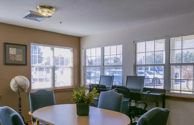 Image of Chisholm Court (6)