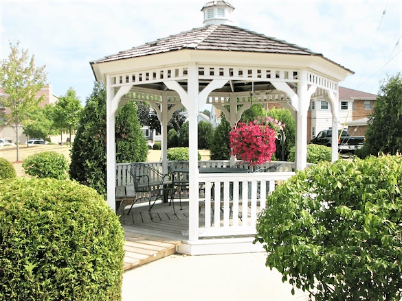 Image of Marquette Manor (5)