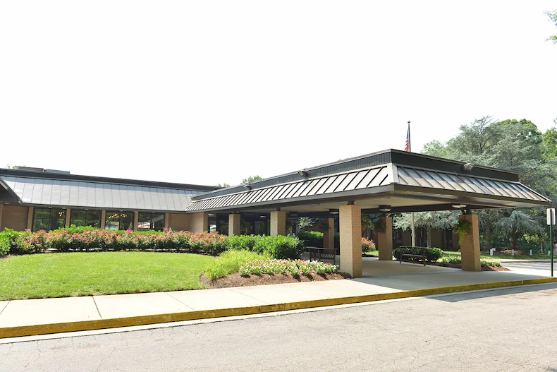 Image of Laurels Of University Park (1)