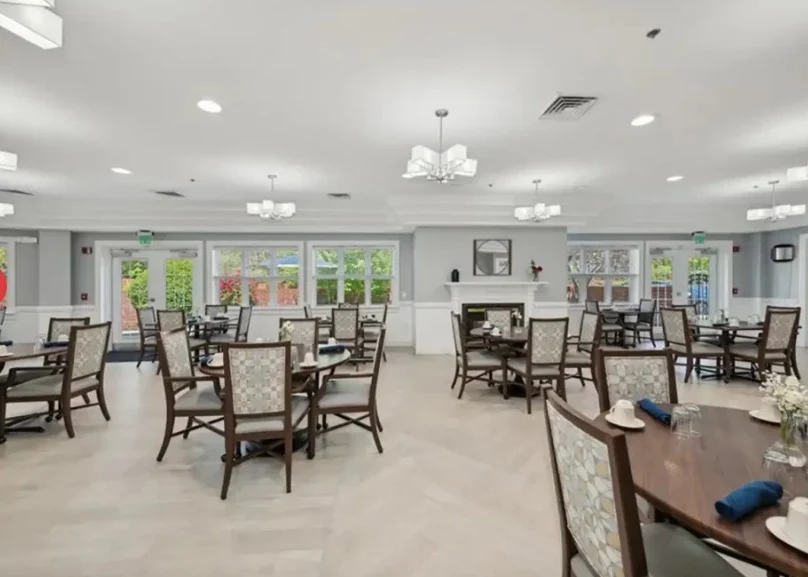 Image of Fox Hollow Senior Living Community (4)