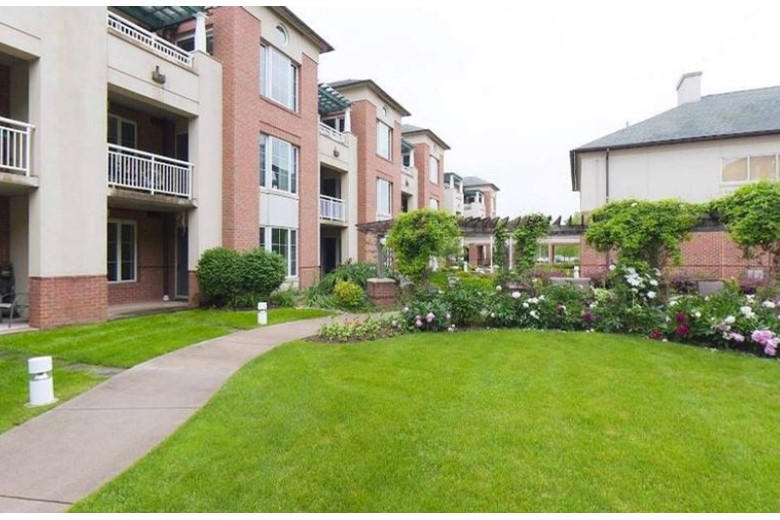 Image of Kirkland Village (2)