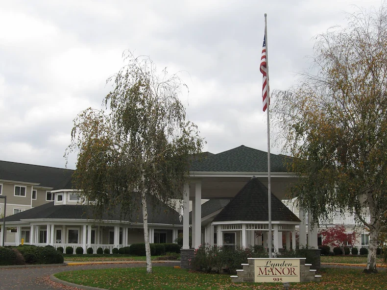 Image of Lynden Manor (1)