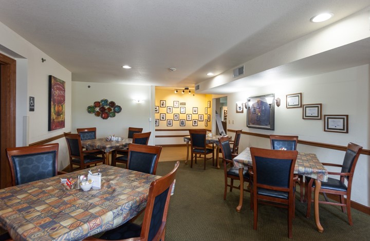 Image of Charter Senior Living of Hasmer Lake (5)