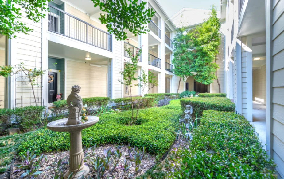 Image of Evergreen at Hulen Bend (9)