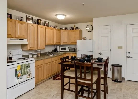 Image of River Roads Manor (6)