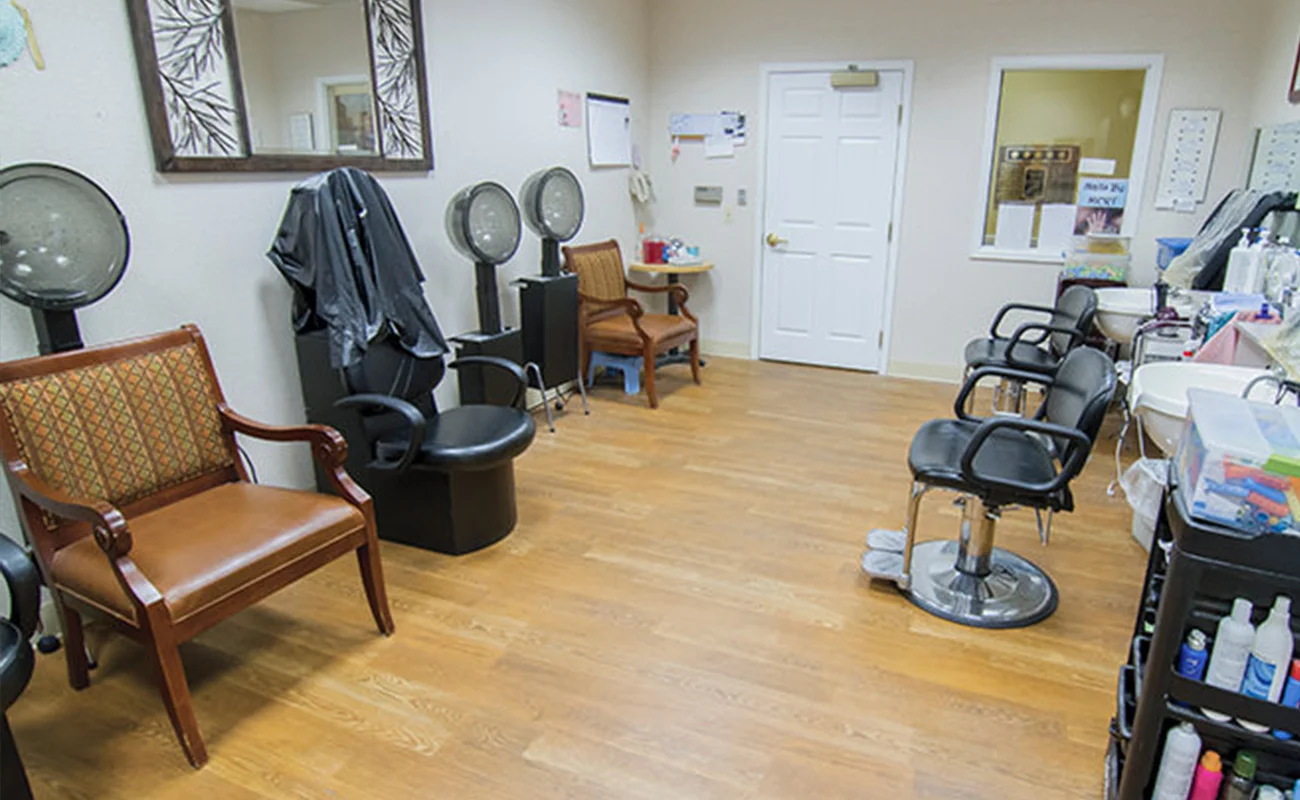 Image of Woodlake Legacy Senior Living (10)