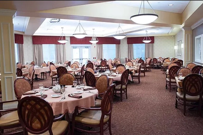 Image of Luther Oaks Senior Living (9)