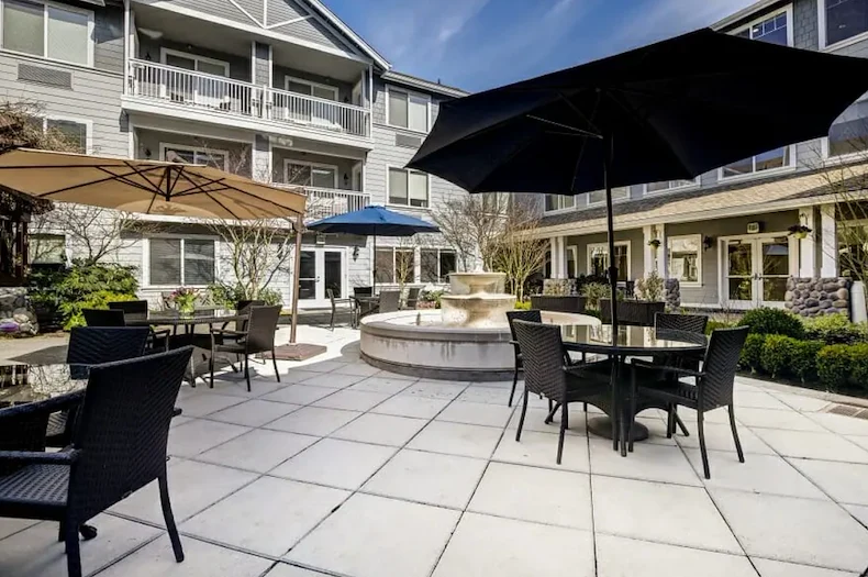 Image of Aegis Living Shoreline (2)