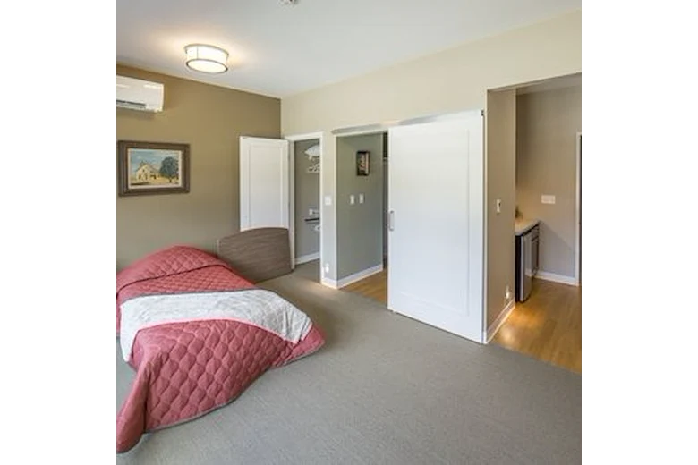 Image of Azura Memory Care of Oak Creek (3)