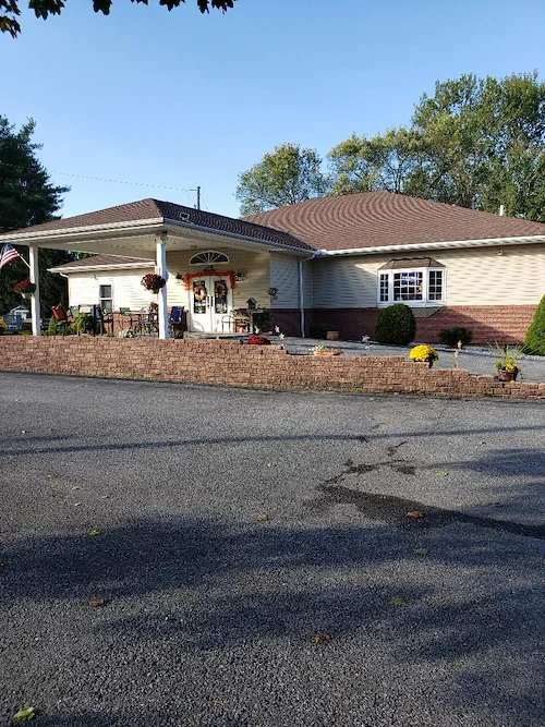 Image of Arotin's Hummingbird Estate (1)