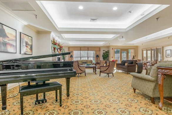 Image of Oakmont Sterling (7)