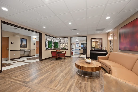 Image of Healdsburg Senior Living (3)