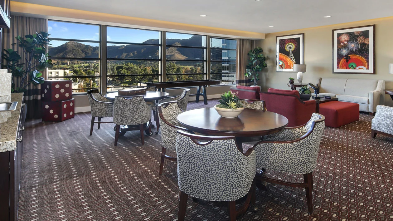 Image of Ivy Park at Burbank (9)