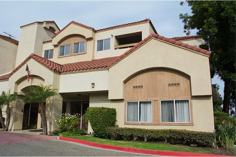 Image of Anaheim Crown Plaza (1)