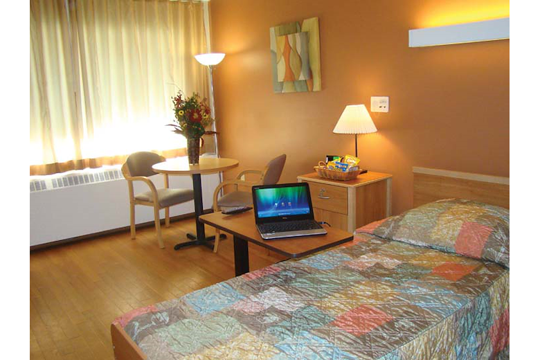 Image of Apple Rehab Mystic (3)
