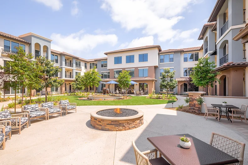 Image of Santianna (2)