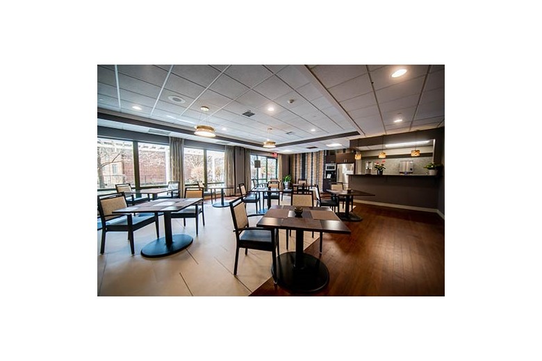 Image of Warren Barr Buffalo Grove (4)