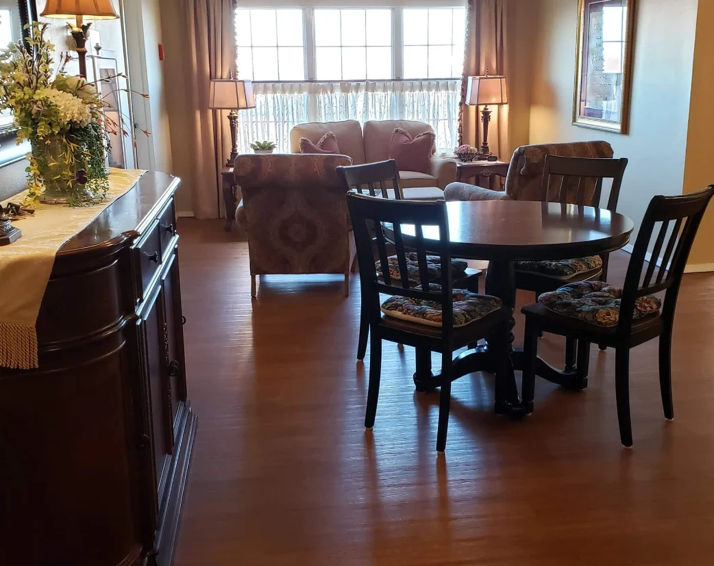 Image of Burgundy Place (2)