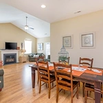 Image of Avendelle at Lazy River (7)