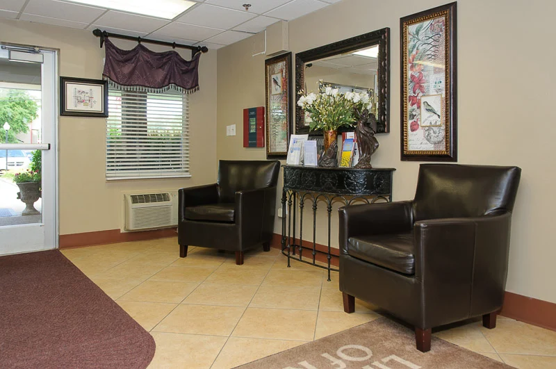 Image of Life Care Center Of Kansas City (7)