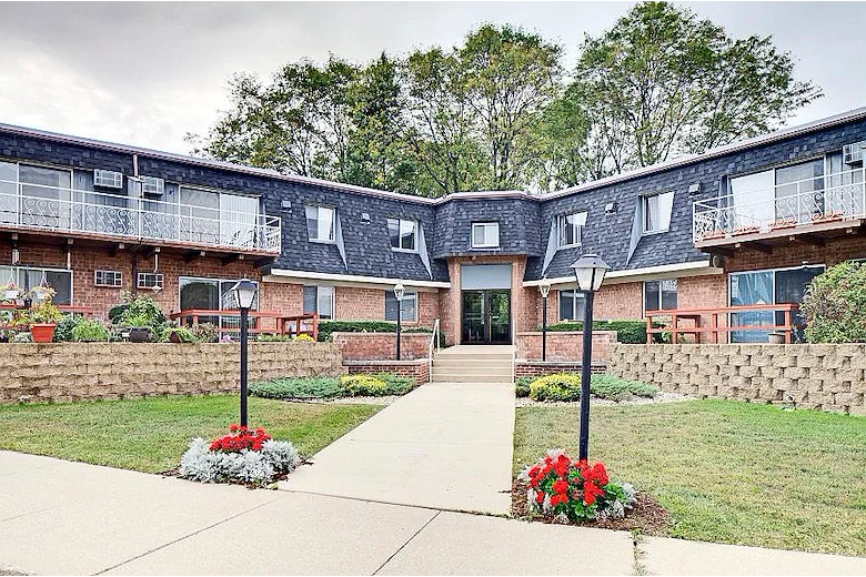 Image of Whitcomb Square Apartments (1)