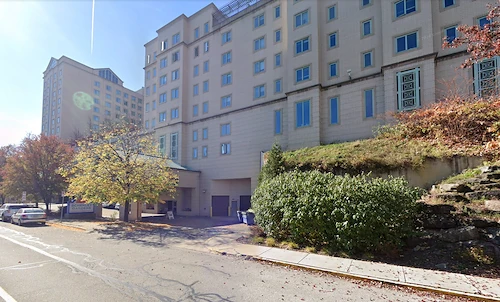 Image of Vincentian Schenley Gardens (1)