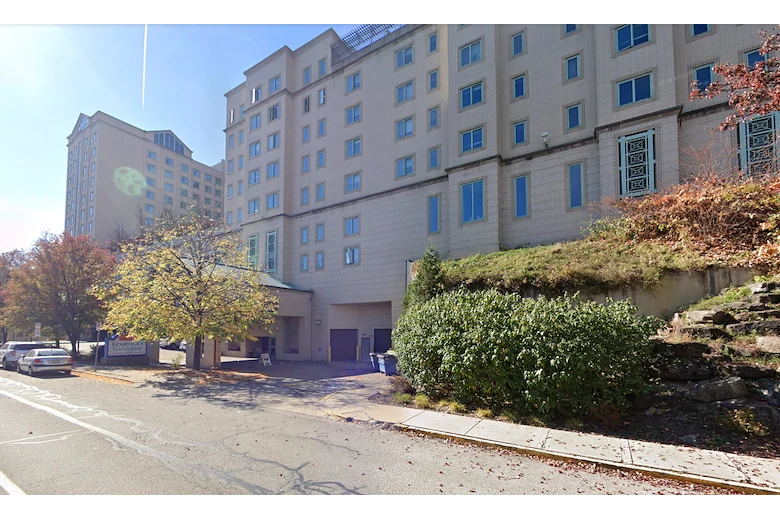 Image of Vincentian Schenley Gardens (1)