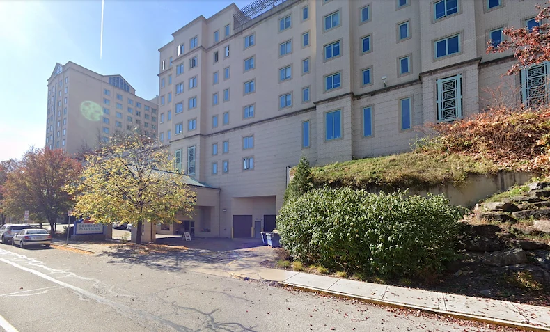 Image of Vincentian Schenley Gardens (1)