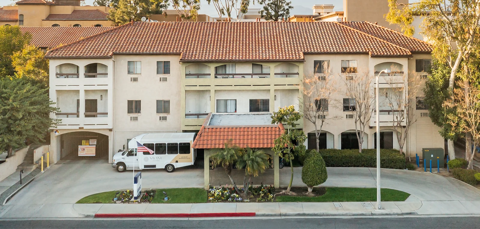 Image of Savant of Alhambra (2)