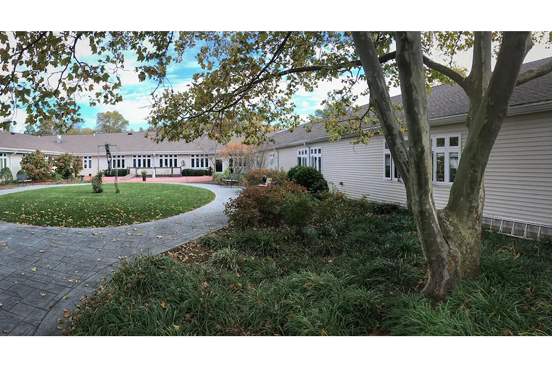 Image of Guilford House, The (3)