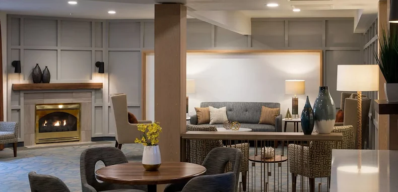 Cogir at The Narrows Family Room