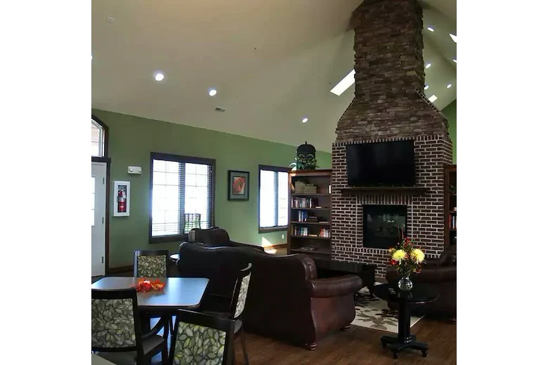 Image of Villas of Holly Brook, Morton, Illinois (2)