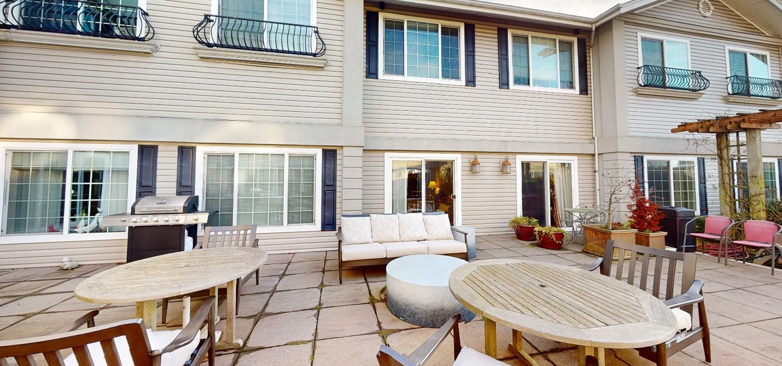 Image of Edmonds Landing by Cogir (7)