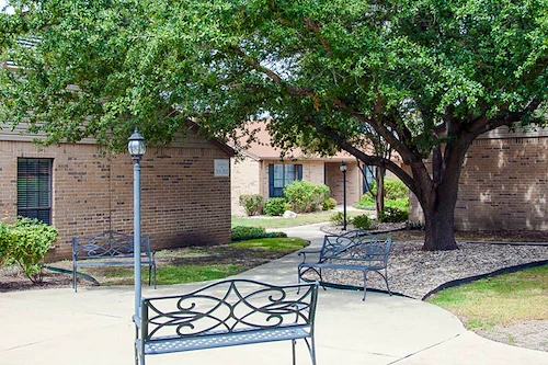 Image of Golden Estates Rehabilitation Center (4)