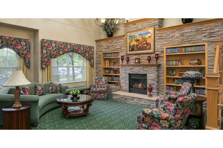 Image of Applewood Pointe of Woodbury Cooperative (6)