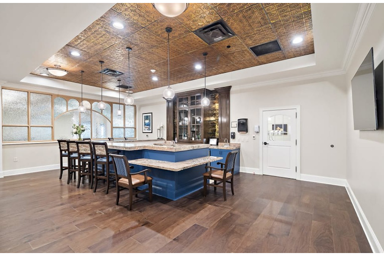 Image of Worthington Manor (3)
