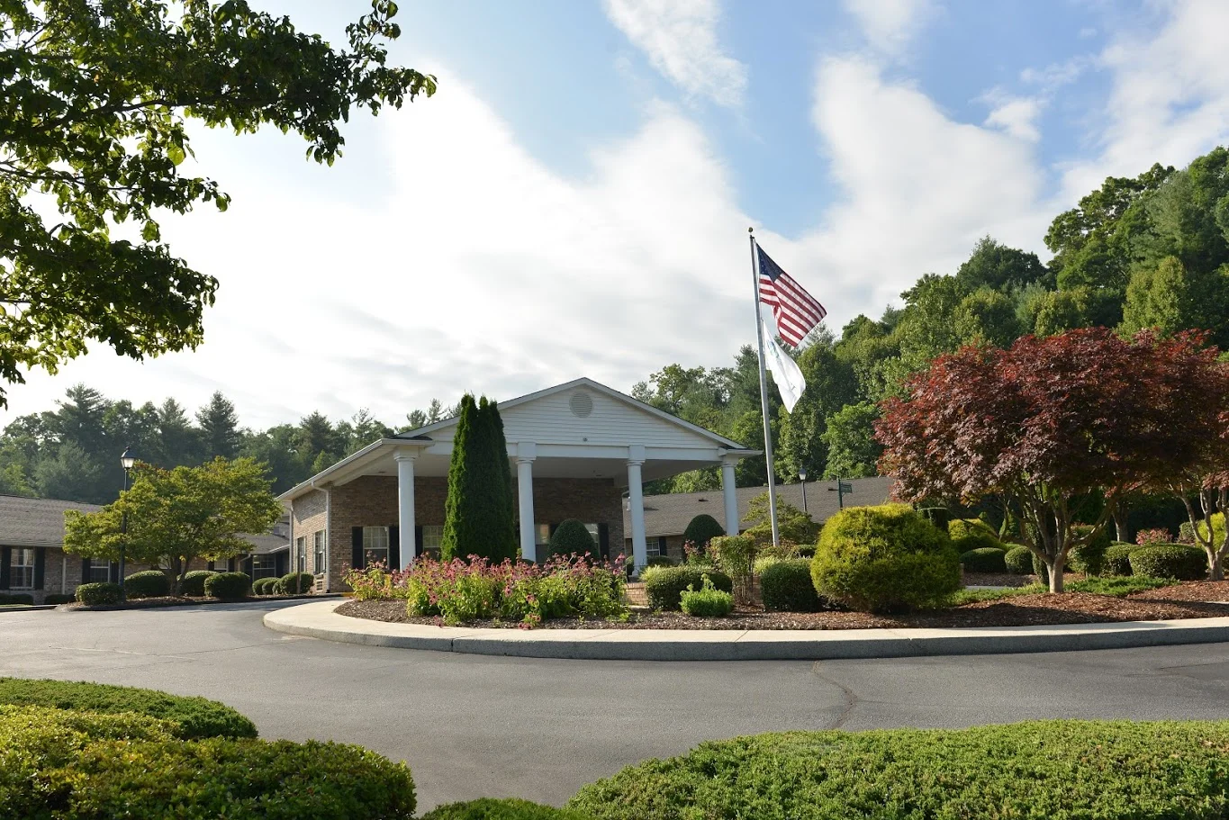 Image of Laurels Of Hendersonville (1)
