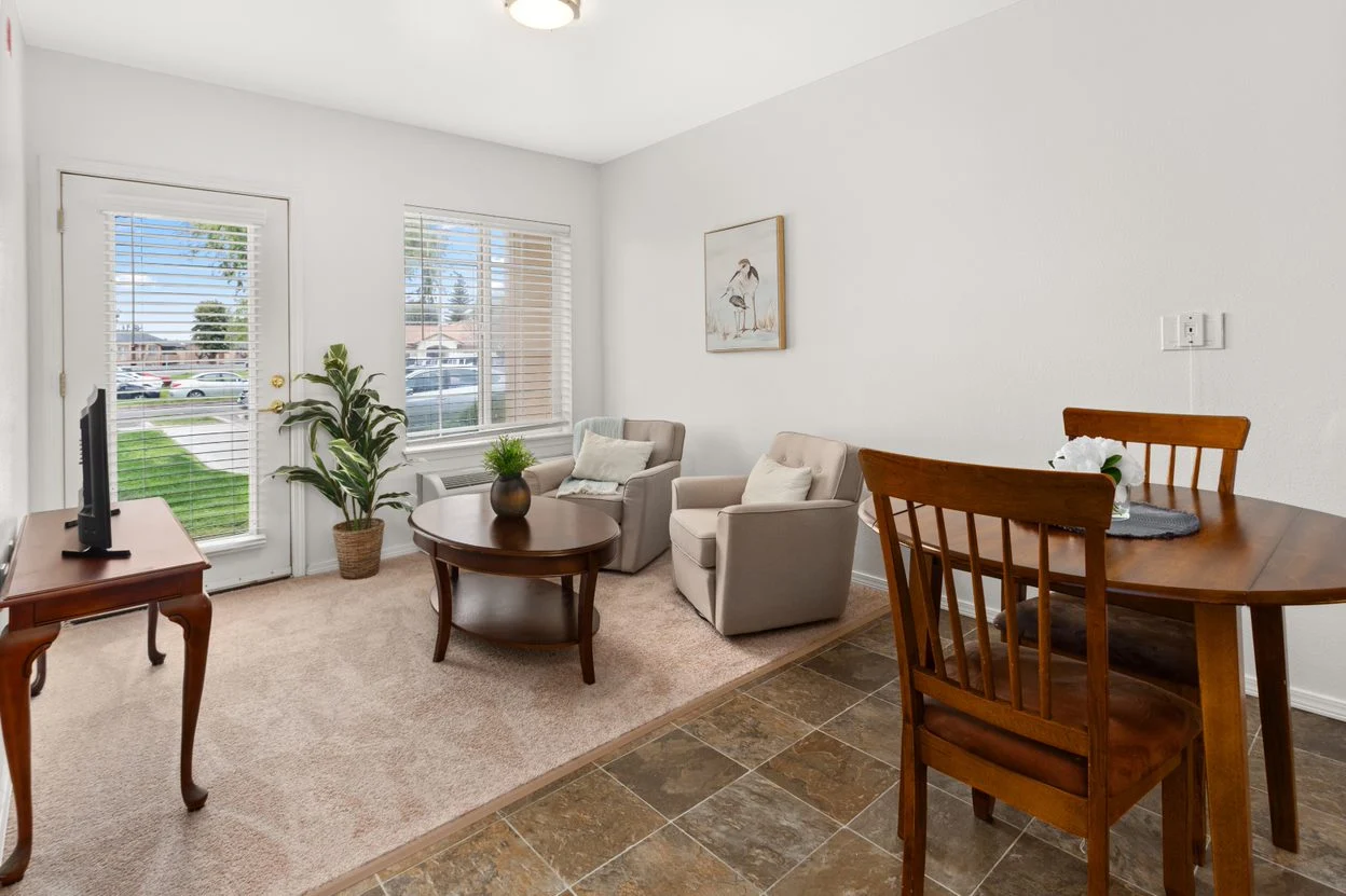 Image of Marbella Visalia (4)