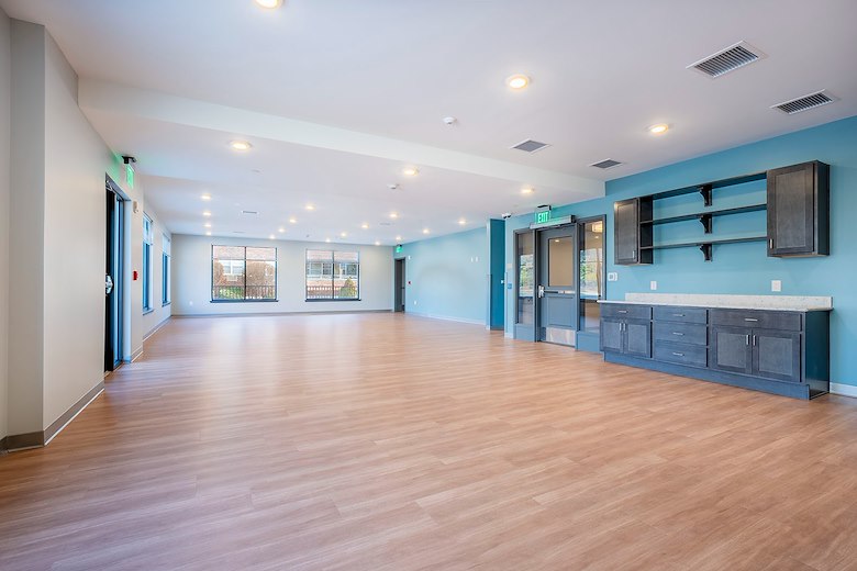 Image of 1528 West Apartments (5)
