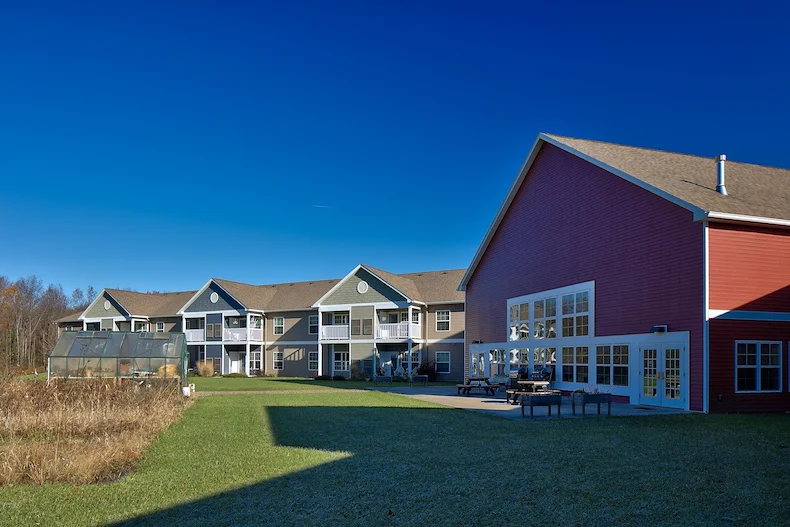 Image of Farmington Gardens (4)