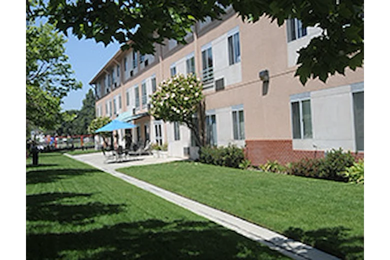 Image of Klein Manor (1)