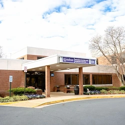 Image of Loudoun Rehabilitation and Nursing Center (2)