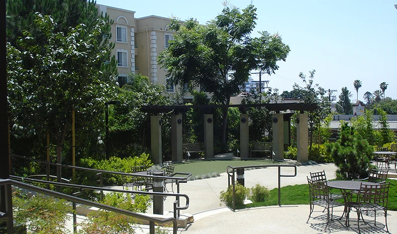 Image of Mac Arthur Park Tower (2)