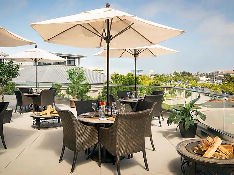 Image of Atria at Foster Square (9)